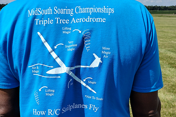 Charles rockin' his MidSouth Soaring Championships T-shirt. Jeff Carr puts on a wonderful contest.