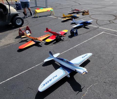 A couple of classic Formula 1 planes and the smaller Quarter Midget .15s in the background. A couple of classic Formula 1 planes and the smaller Quarter Midget .15s in the background.