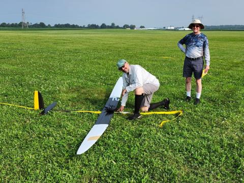 Mike Bergerson (L) and Tom David prepping to fly. Mike Bergerson (L) and Tom David prepping to fly.