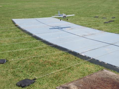 Benard Suhamski's Bearcat on final landing approach.