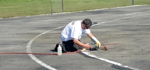Jeff Gitchel preping a fast Jet for flight.