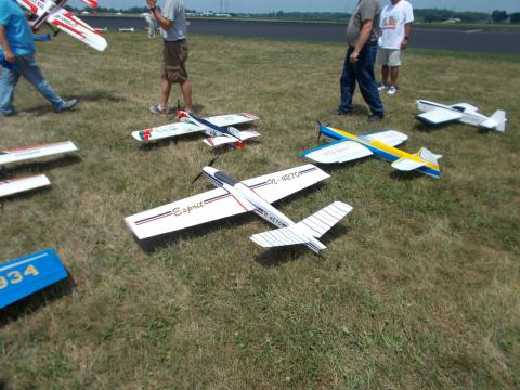 Dennis Adimisin's unique V-tail design.